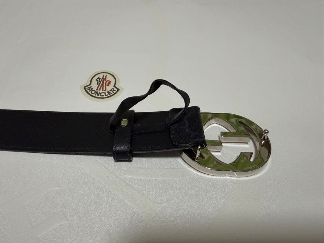 フ*ル様 GUCCI ブラックレザー GGロゴ ベルト　メンズ