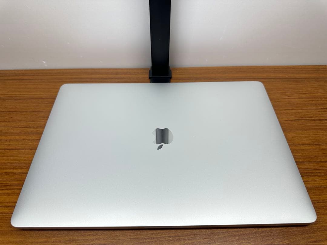 MacBook本体 MacBook Pro 2019 16inch i7 16Gb 512Gb