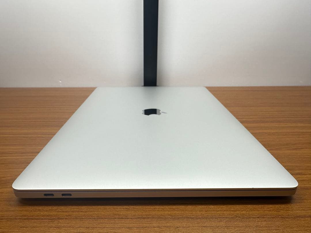 MacBook本体 MacBook Pro 2019 16inch i7 16Gb 512Gb