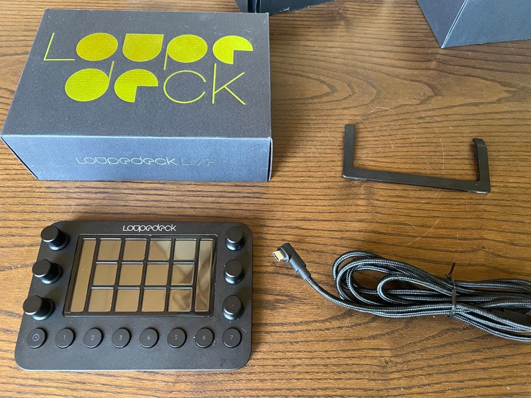 Loupedeck Live ブラック