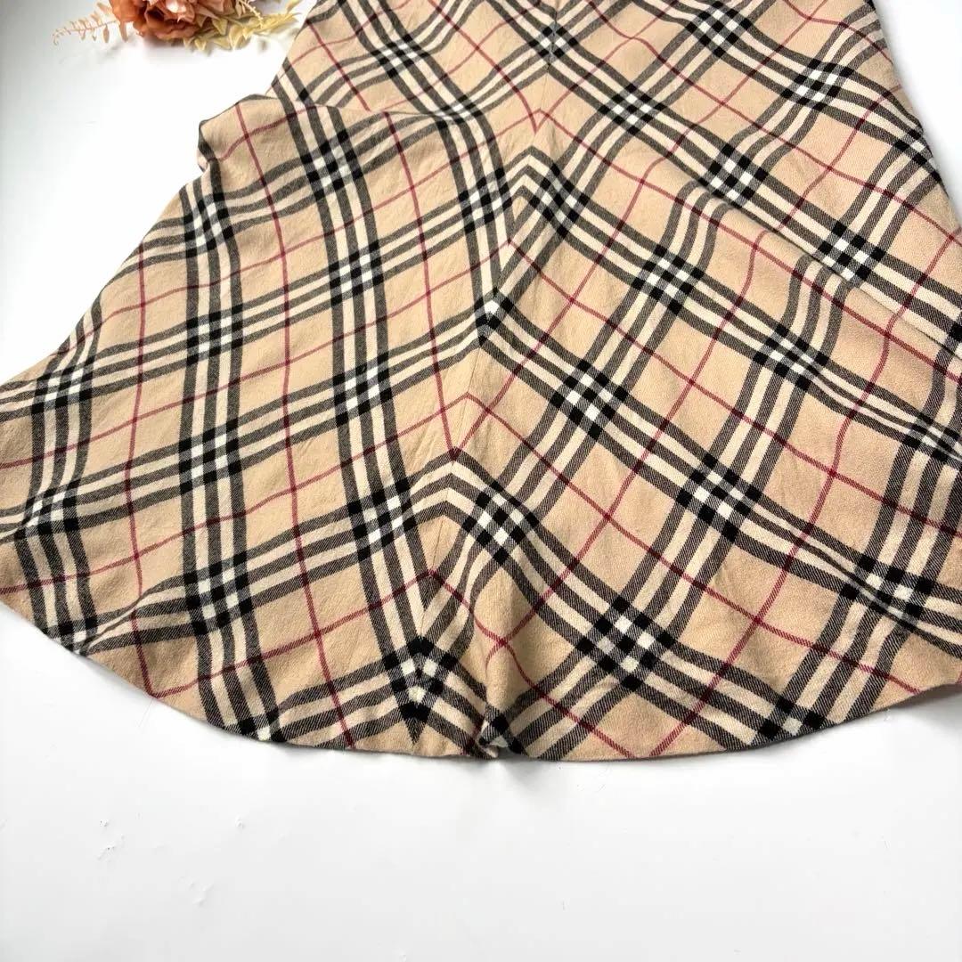 バーバリーロンドン　フレアスカート　ノバチェック柄　13