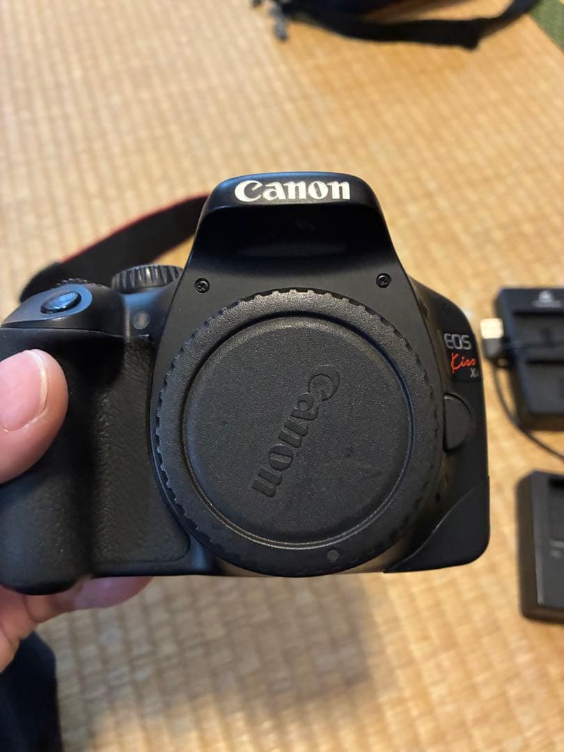 キャノン　イオスキスx4 本体のみ