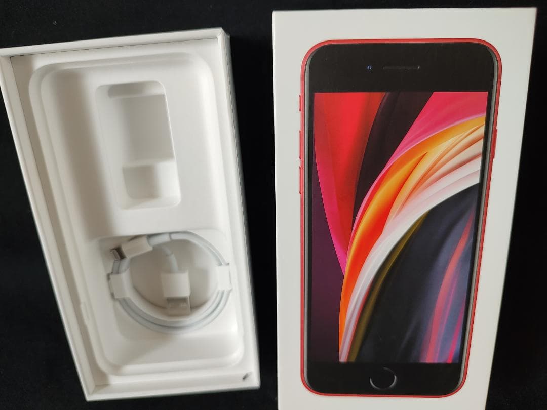 iPhoneSE 第二世代 64GB 赤 au 箱付属品、バッテリー劣化あり