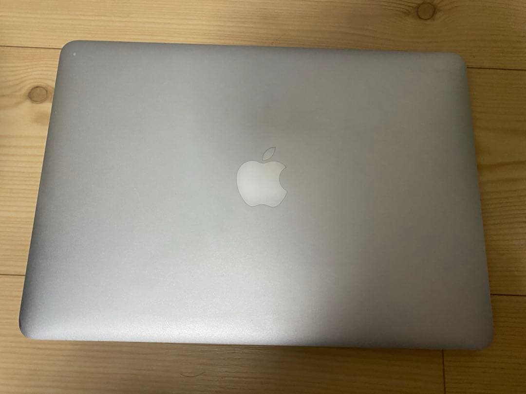 MacBook Air 13.3 インチ (2015)