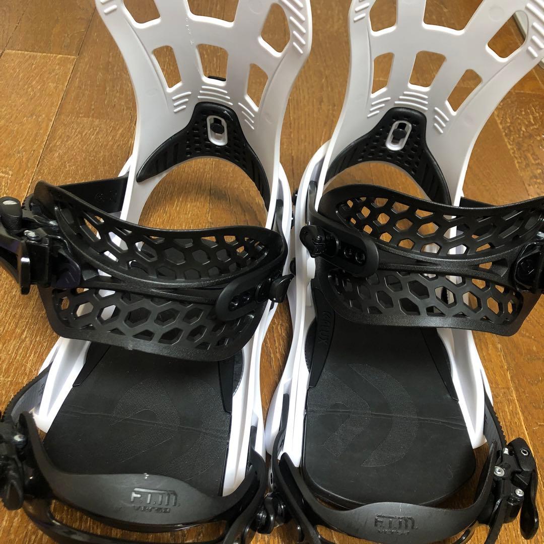 FLUX EM Sサイズスノーボードビンディング