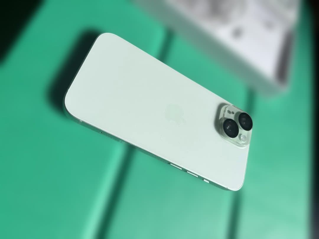 Apple iPhone 15 SIMフリー 256GB 最大バッテリー88％