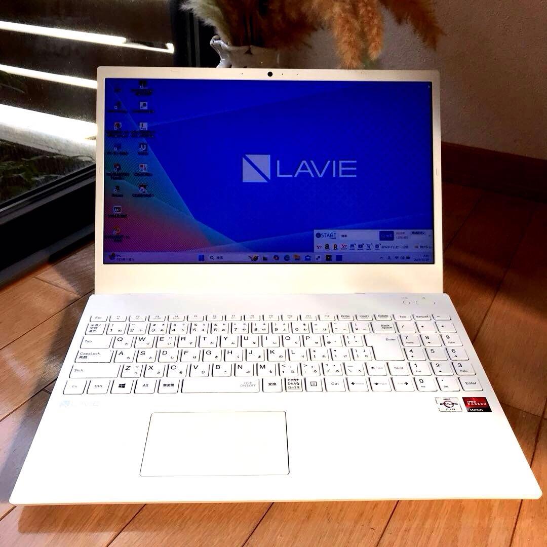 Windowsノート本体 NEC LaVie N1515/AAW