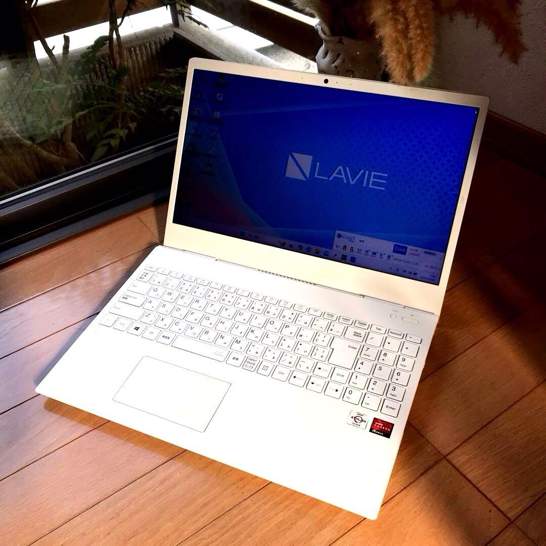 Windowsノート本体 NEC LaVie N1515/AAW