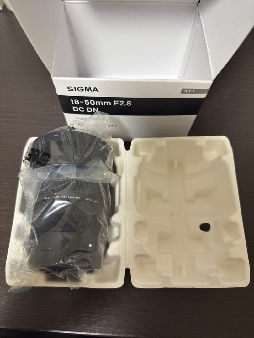 【新品同様】 SIGMA 18-50mm F2.8 DC DNソニーEマウント用