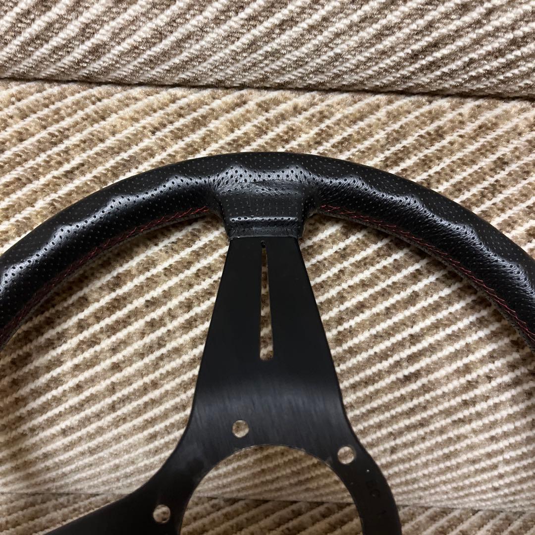 ナルディステアリング パンチングレザー レッドステッチ ディープコーンFET美品
