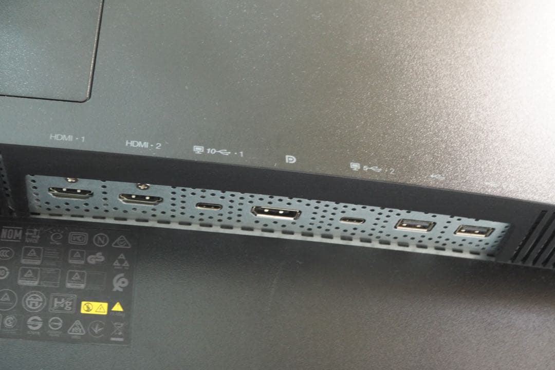 Lenovo 43.4インチ ウルトラワイド曲面モニター