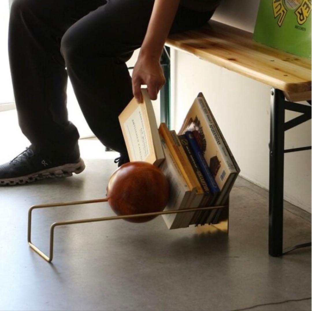 HERE by DETAIL スロープブックエンド　ゴールド