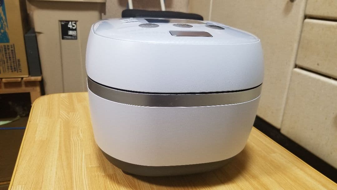 ☆2019年製☆土鍋ご泡火炊き☆タイガー圧力IH炊飯器 バックライト液晶画面搭載