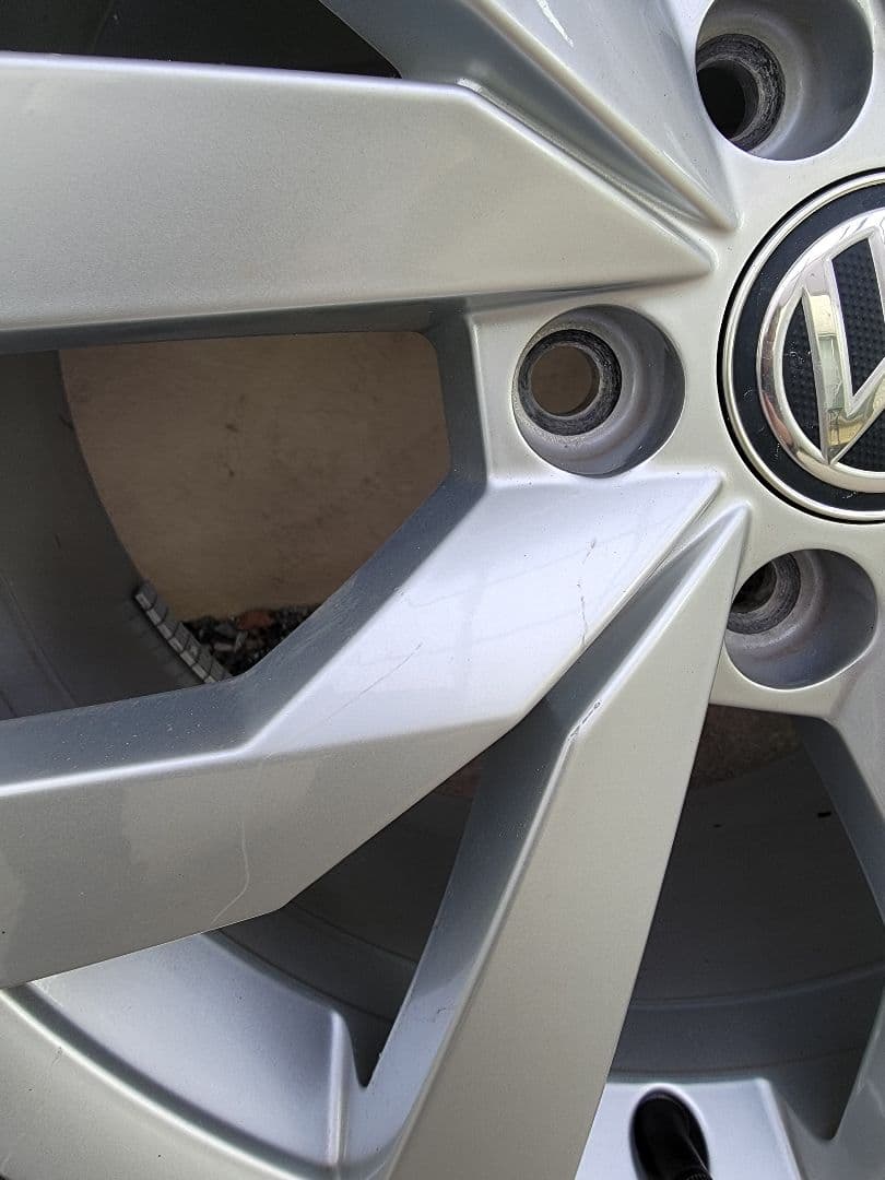 スーさん専用１　　VW ゴルフ　純正　17インチホイールセット　１本