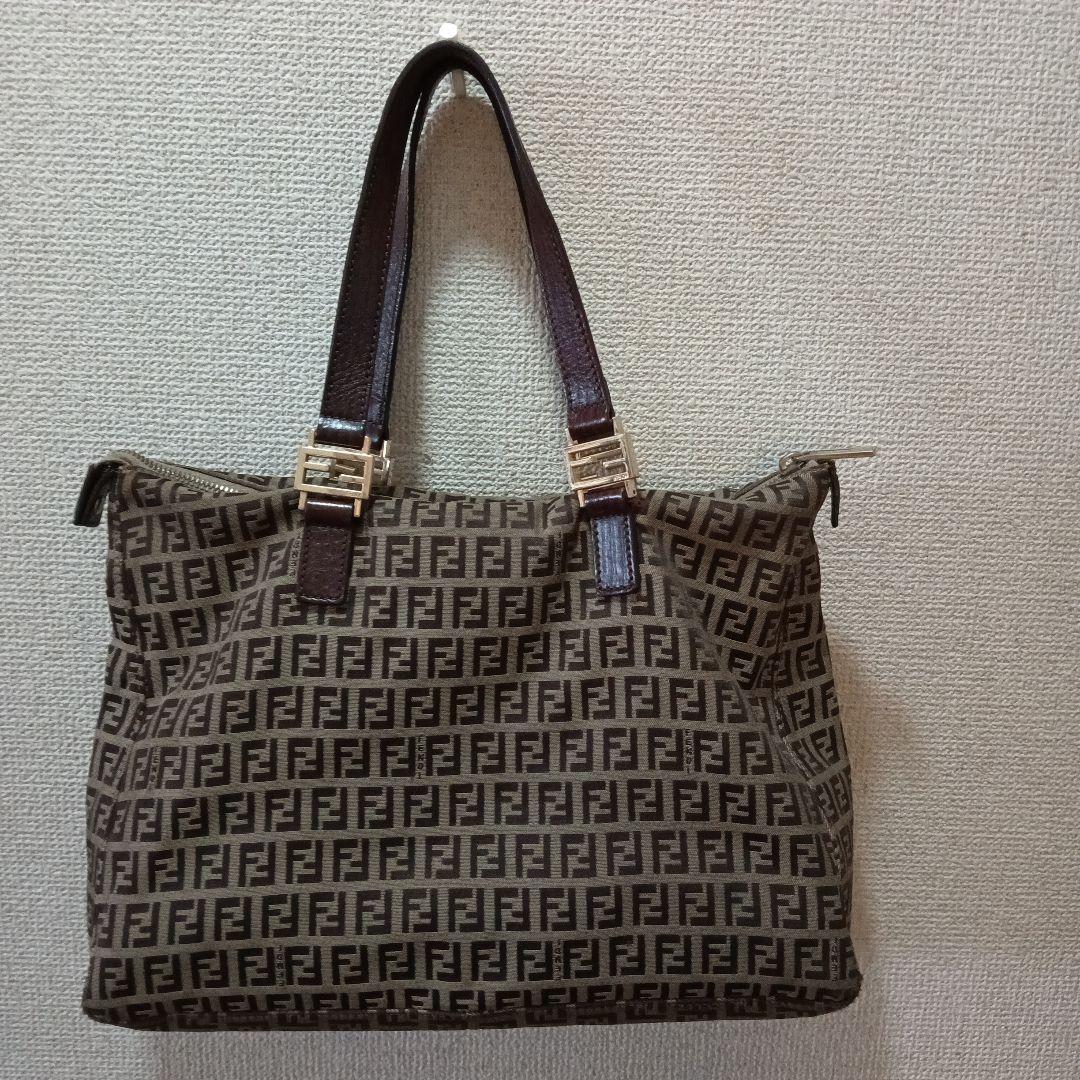 Fendi ロゴプリント ハンドバッグ　値下げしました