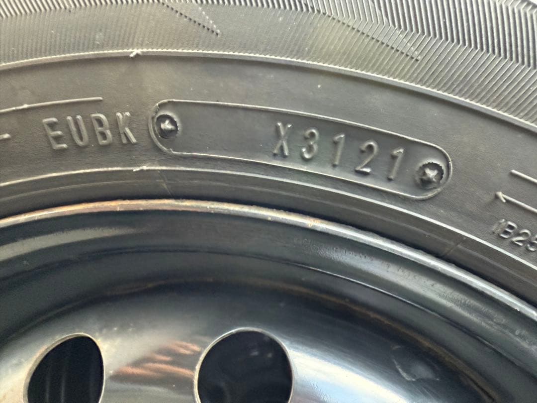 ダンロップスタッドレス155／70R13 75Qスチールホイールセット