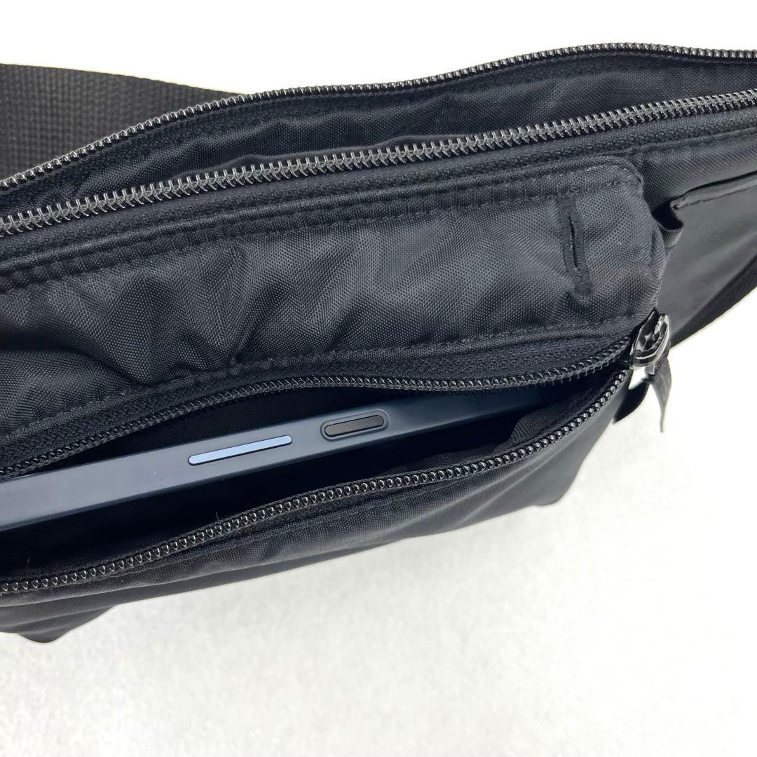 お値下げ中✨【GOODENOUGH】グッドイナフ 00s ヒップ ボディ バッグ