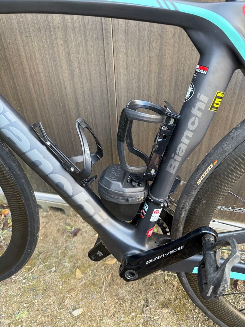 Bianchi OLTRE XR3 Di2 11速　機械式ブレーキ