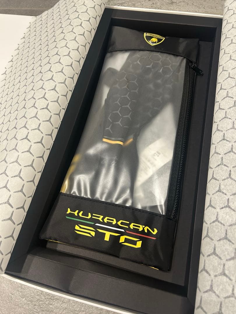 新品 Lamborghini ウラカン STO購入者用グローブ