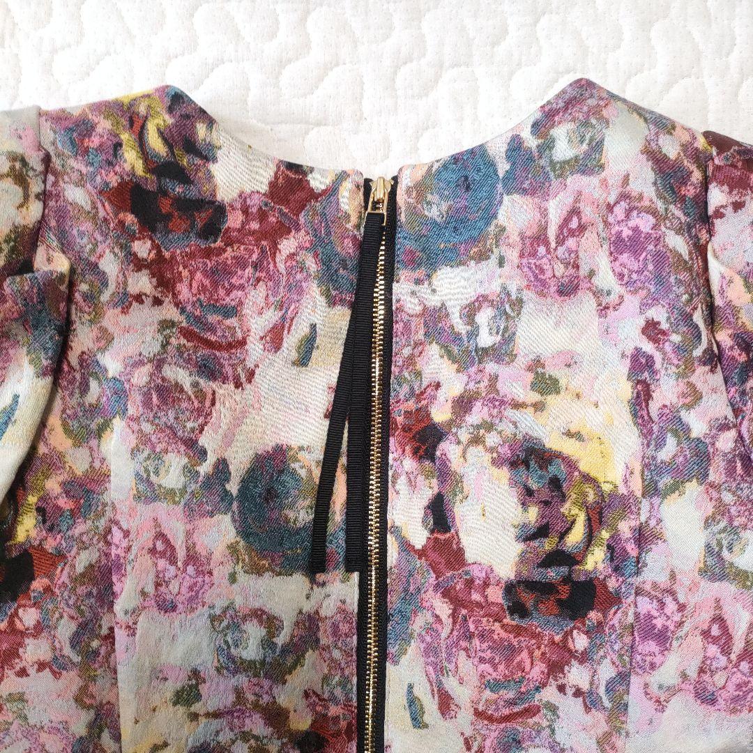 極美品✨ルルウィルビー　ジャガード織りひざ丈ワンピース　パフスリーブ　ピンク　1