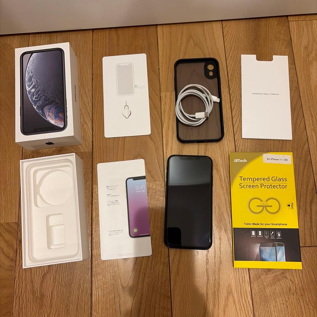 Apple iPhone XR 本体 + ケース、フィルム