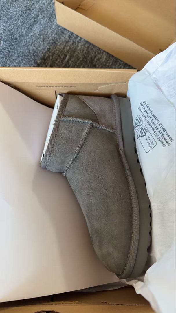 クラシック ウルトラ ミニ ブーツ （グレー）