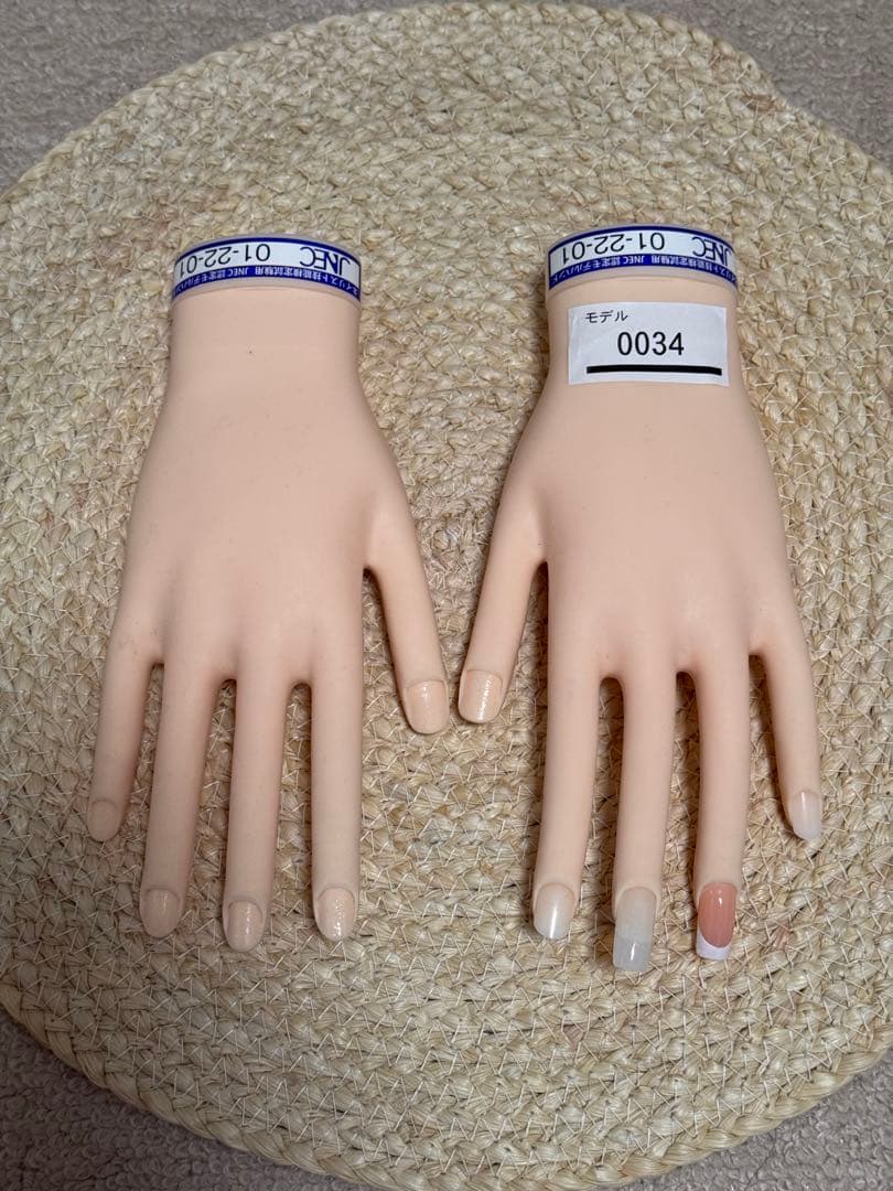 買取決定済み　ネイル認定モデルハンド