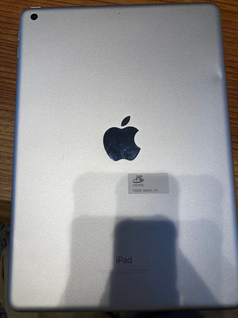 25.9.27動作確認済み。バッテリー良好。iPad 5世代　128G wifi