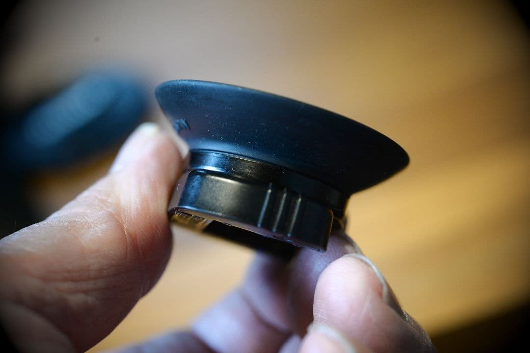 ニコンD750, バッテリーパック、28～300mmズームレンズその他一式セット