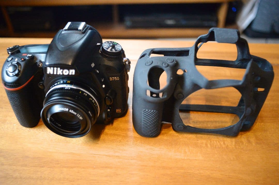 ニコンD750, バッテリーパック、28～300mmズームレンズその他一式セット