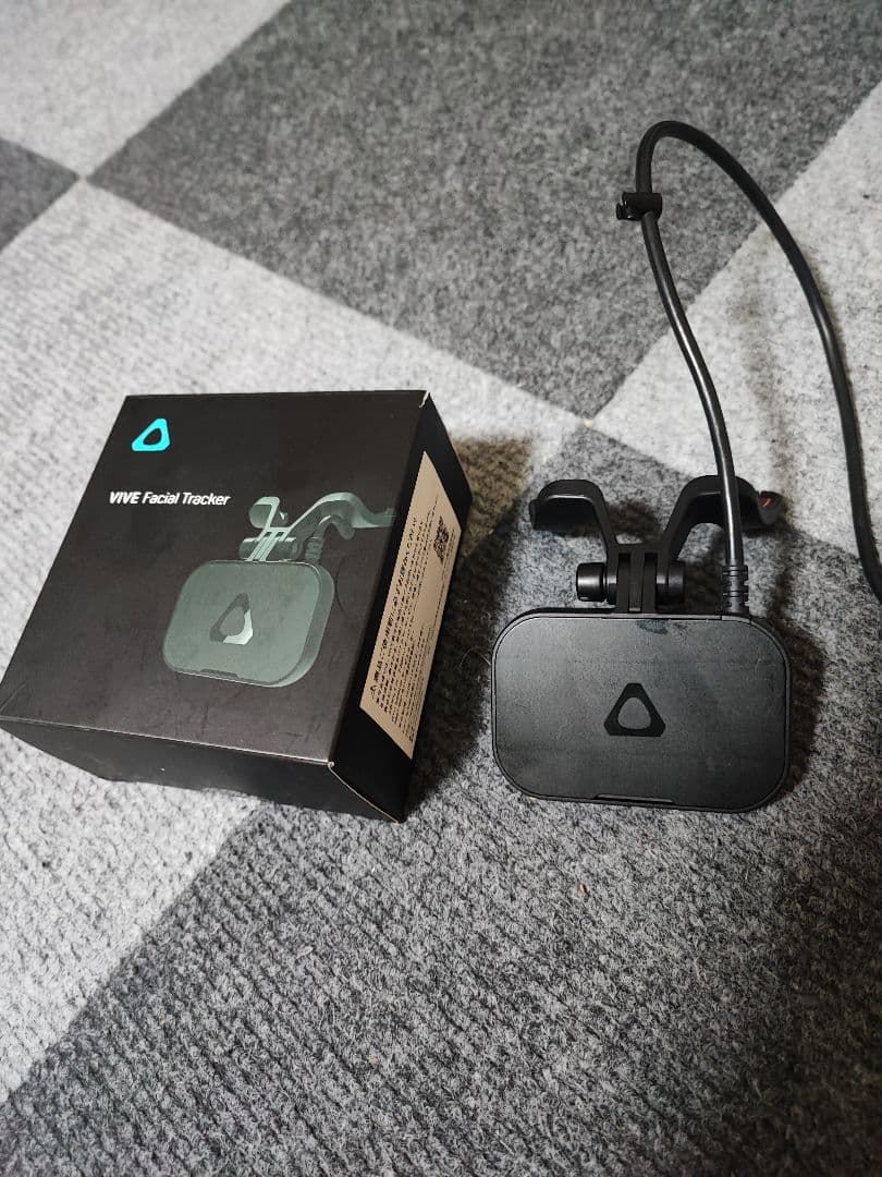 VIVE Facial Tracker 箱付き
