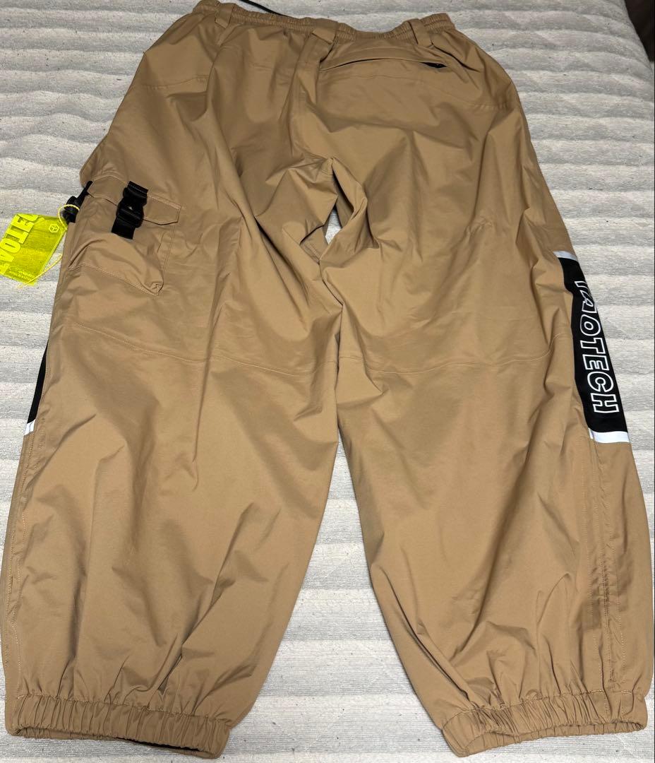 TAOTECH スノーボードウェア ベージュ