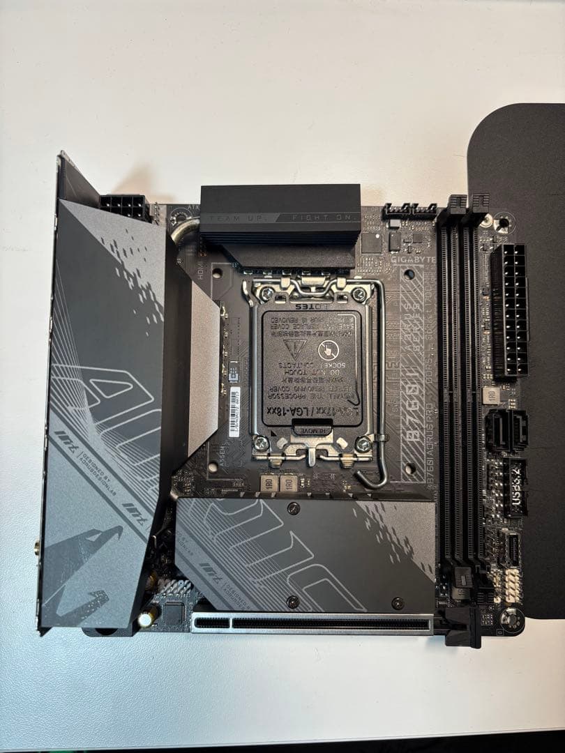 Gigabyte b760i ddr5 & intel 13600kfセット