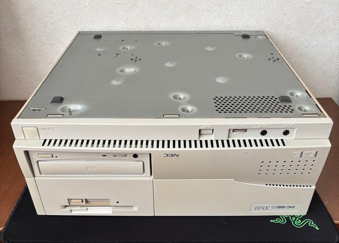 PC-9821Xb10 本体とキーボード 動作品