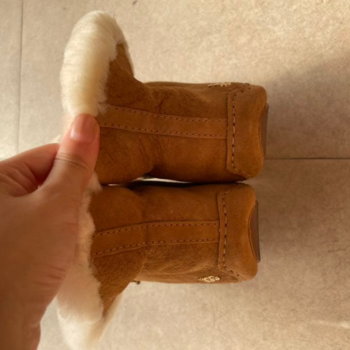 UGG モカシン ダコタ　靴