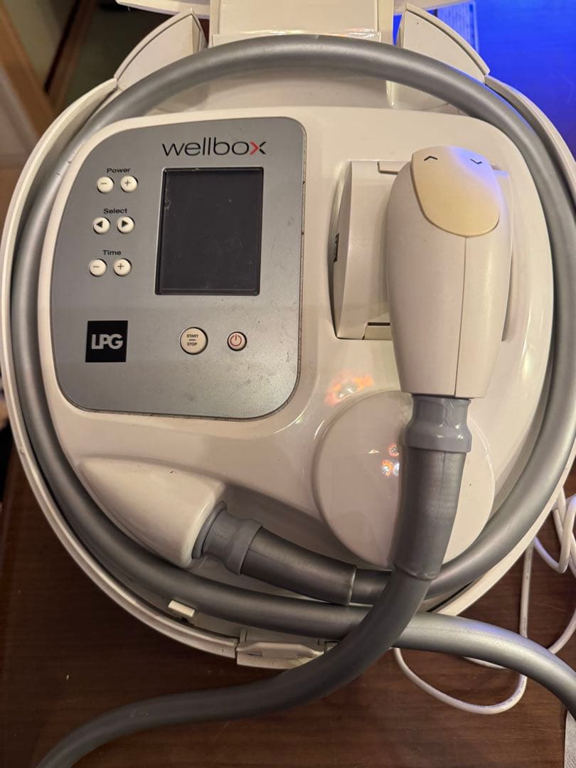 wellbox LPG 美顔器 本体と4つのアタッチメント　エンダモロジー