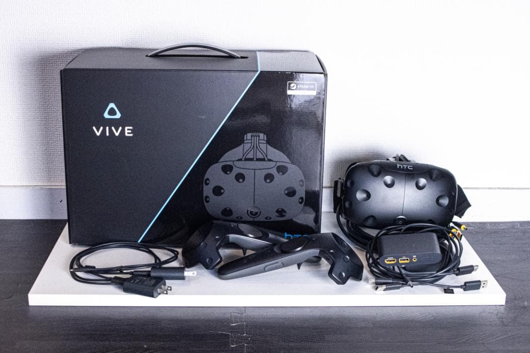 HTC VIVE CE ヘッドマウントディスプレイ/コントローラーセット