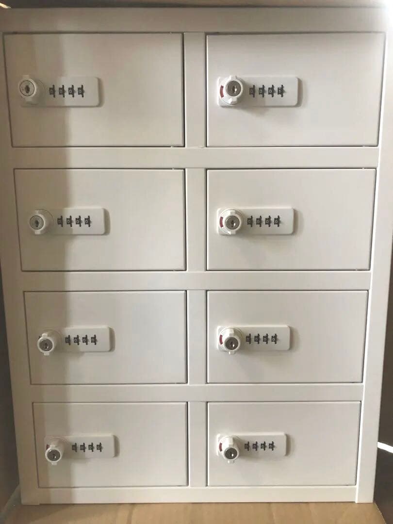 貴重品ロッカー　８人用