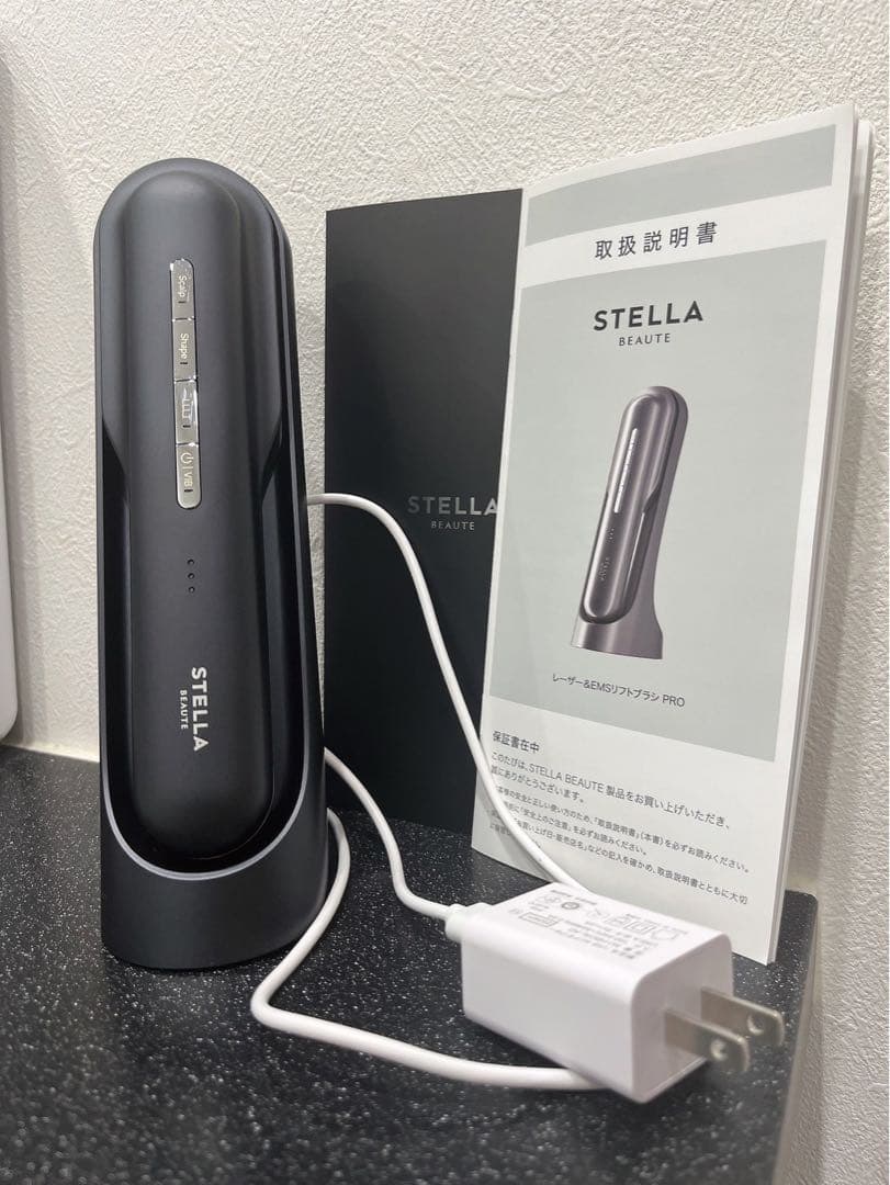 STELLA BEAUTE レザー&EMS リフトブラシ PRO