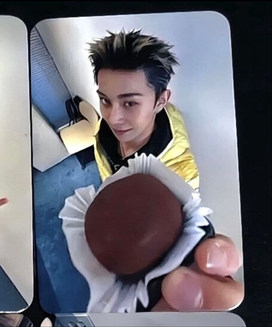 LNGSHOT リュル 1st million ヨントン限定 トレカ