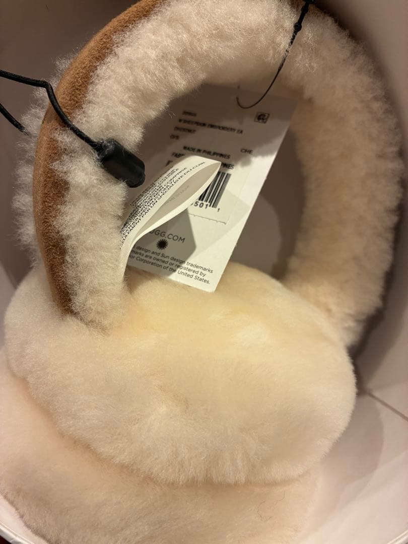 新品】UGG 耳あて　イヤマフ　イヤーマフラー