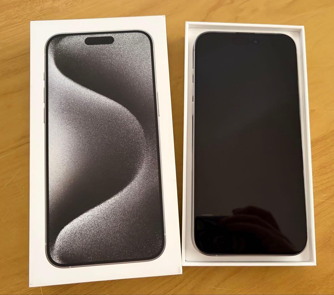 iPhone 15 Pro Max ホワイト 本体