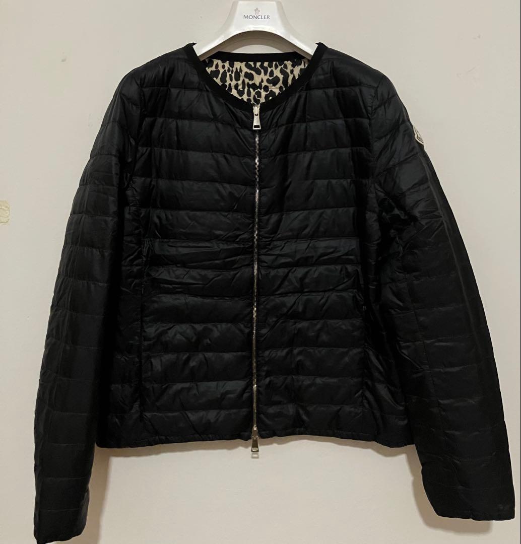 Moncler モンクレール　リバーシブルライトダウンジャケット