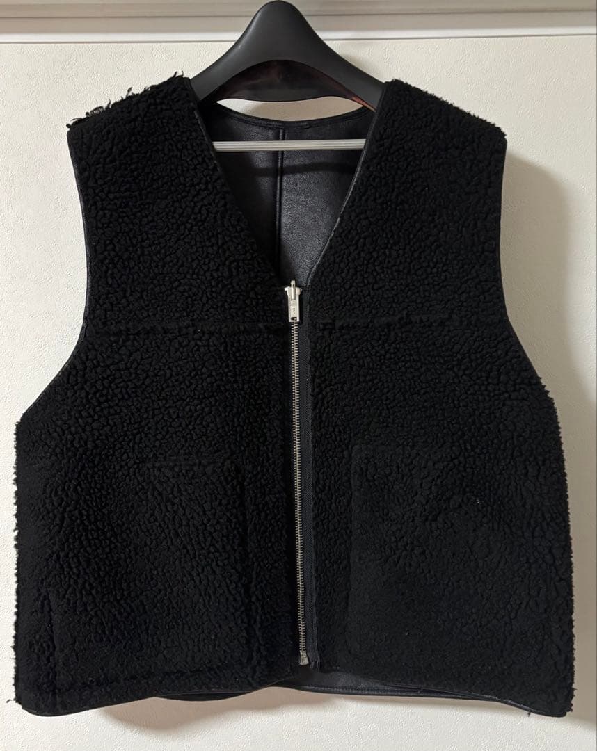 ジャケット・アウター Supreme Reversible Faux Shearling vest