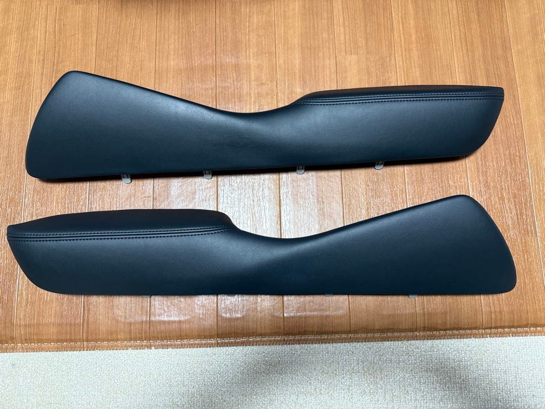 ３０系アルファード　ヴェルファイア　ドアアームレスト　左右セット