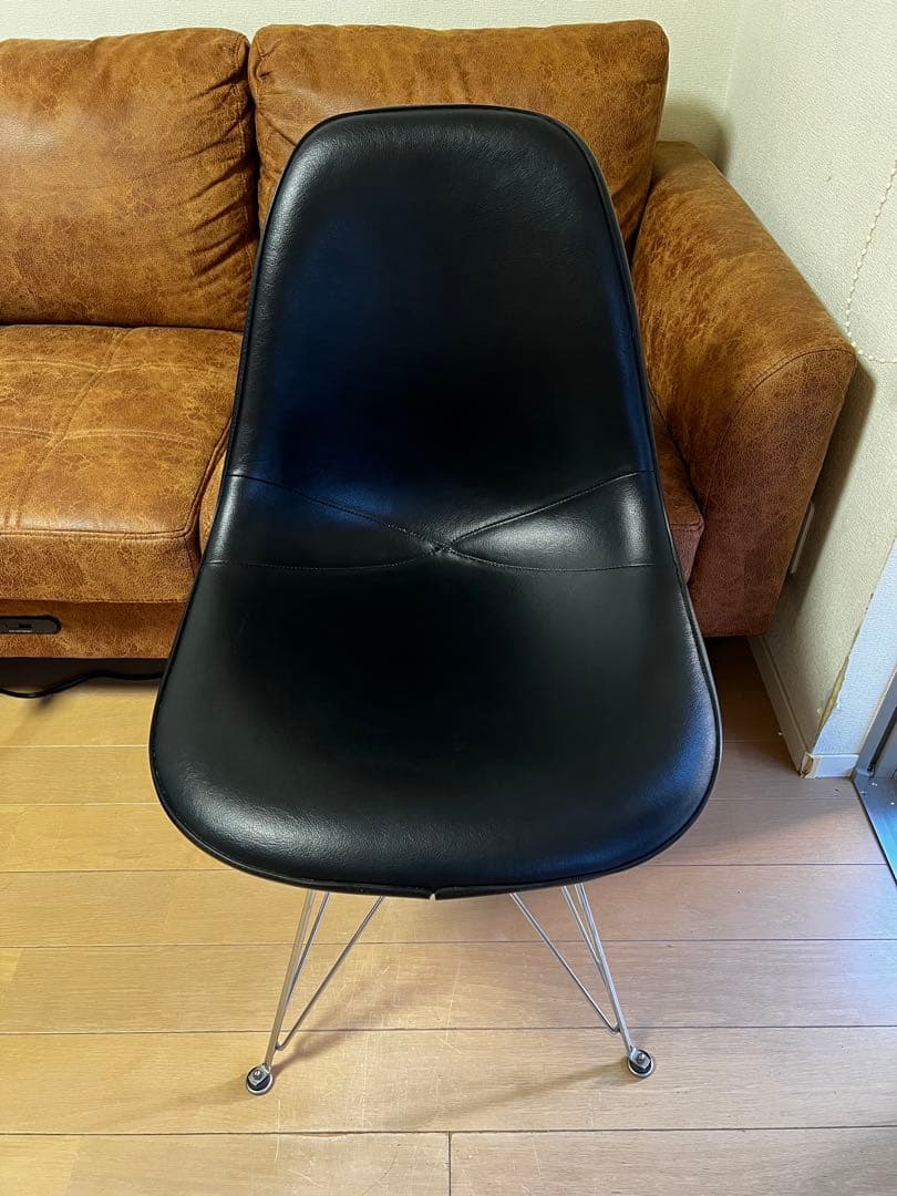 ハーマンミラー イームズ サイドシェルチェア 黒 刻印あり 中古