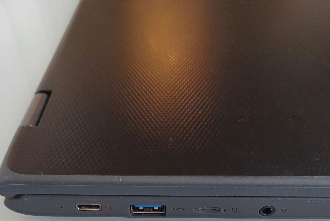 Lenovo 300e Chromebook 2nd Gen　レノボ美品✨