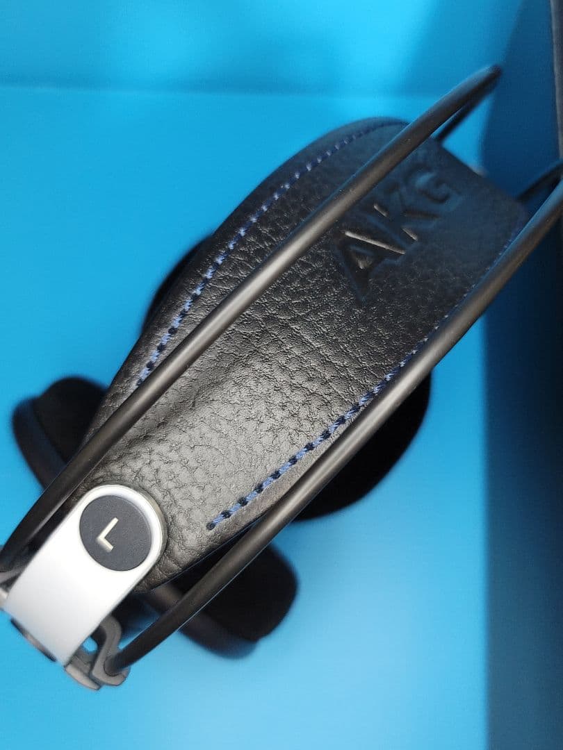 【美品】AKG K702