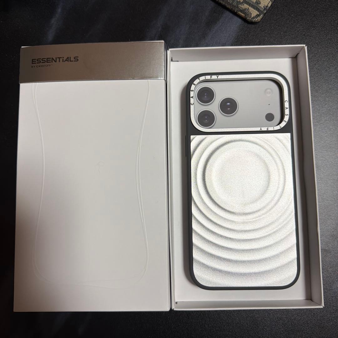 CASETiFYメタルウェーブケース iPhone17promax