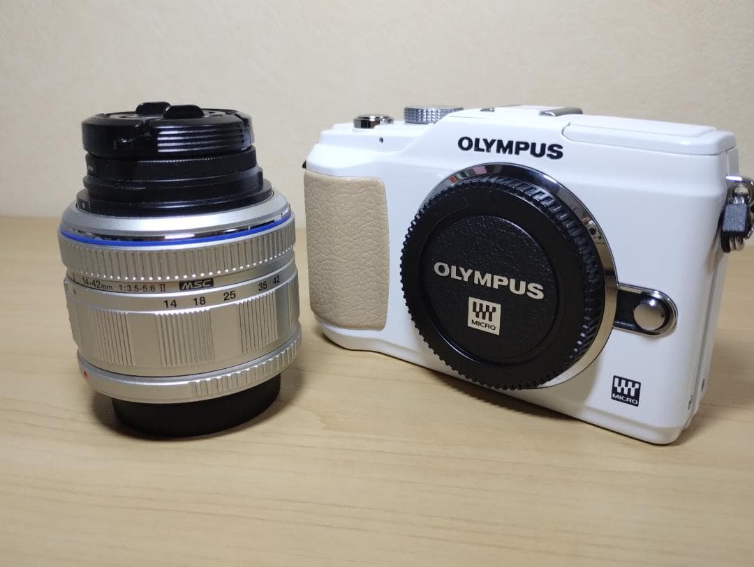 ✨スタイリッシュ✨ OLYMPUS PEN Lite E-PL2 レンズキット